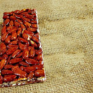 Turrón Negro de Largueta